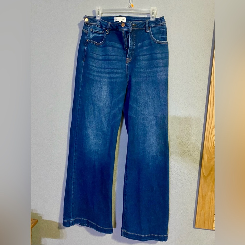 Wide Leg Risen Jeans